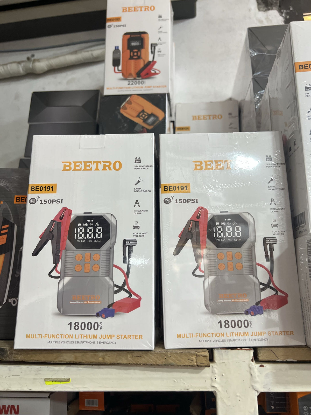 booster de batterie /Compresseur pneu 4 in 1 beetro 18000mah